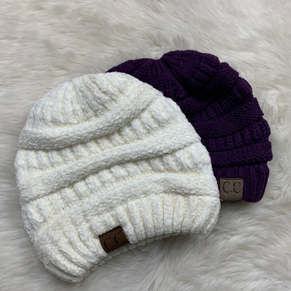 C.C. Boutique Accessories - C.c. Pair of knit hat